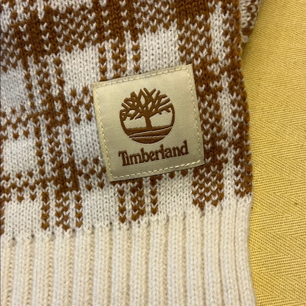 NWT Timberland Checkered Tan and Cream Scarf.
